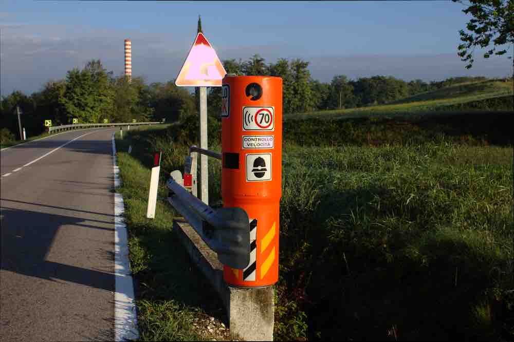 Straßenverkehrsordnung, vom Nummernschild bis zur Versicherung für Fahrräder und Motorroller, Quelle Depositphotos1