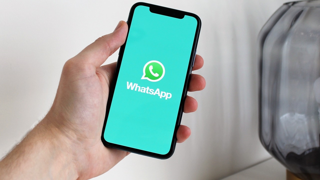 WhatsApp consente la condivisione di video in alta qualità thumbnail