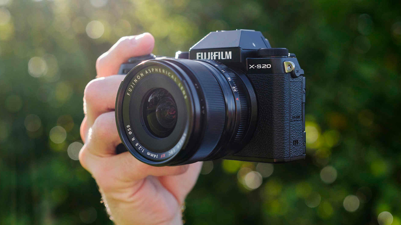 Fujifilm, arriva il Summer Cashback 2023: qualità senza compromessi al prezzo desiderato thumbnail