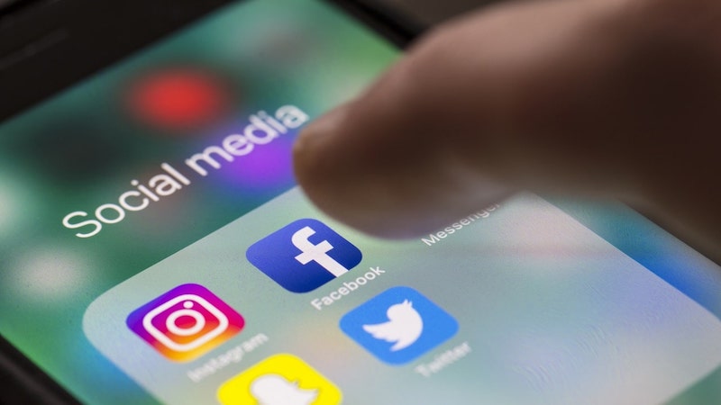 Instagram Facebook Soziale Netzwerke bezahlte Sicherheit min