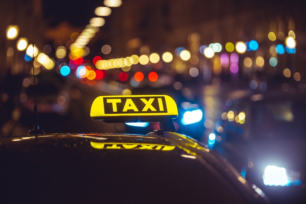 Kostenloses Taxi außerhalb der Clubs, das ist alles, was Sie wissen müssen, Quelle: DepositPhotos