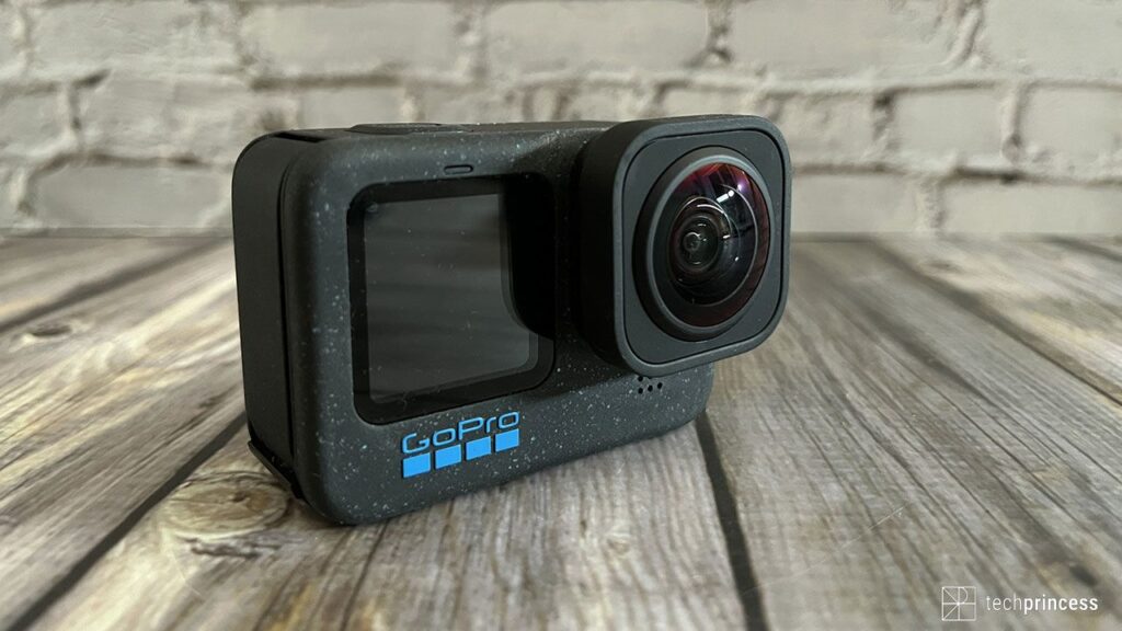 GoPro Hero 12 Black Rezension mit Max Lens Mod 2 komprimiert