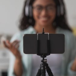 HeyGen, come funziona l'AI che traduce i video in ogni lingua thumbnail