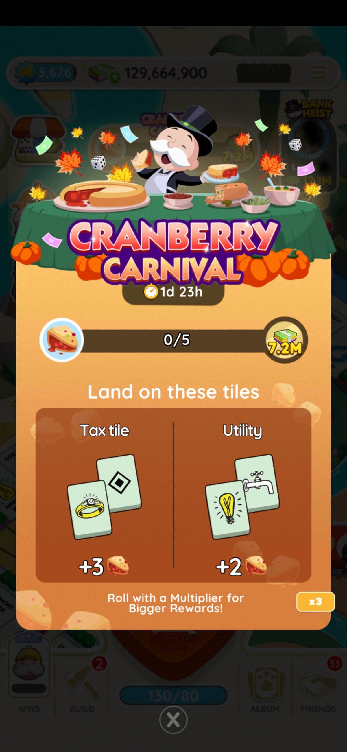 Ein Bild in Originalgröße für das „Cranberry Carnival“-Event in Monopoly GO.  Das Bild zeigt Rich Onkel Pennybags, der ein Stück Kuchen in der Hand hält, während herbstliche Blätter um ihn herum fallen.  Er sieht glücklich aus.