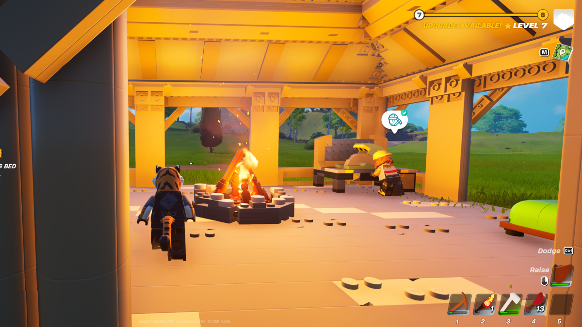 Ein Spieler steht in LEGO Fortnite neben einem Lagerfeuer.