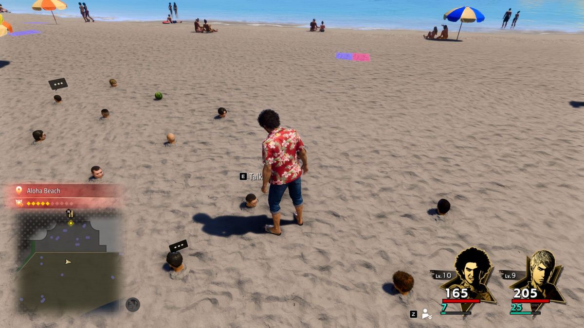 Ein Bild, das Ichiban an einem Strand in Like a Dragon Infinite Wealth zeigt, als Teil einer Anleitung, wie man Tanabe im Spiel findet.